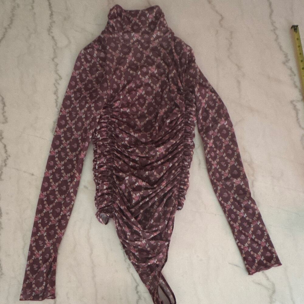 Intimately Women’s Purple/Pink Long Slv Mock Neck Floral Ruched Bodysuit L 0134